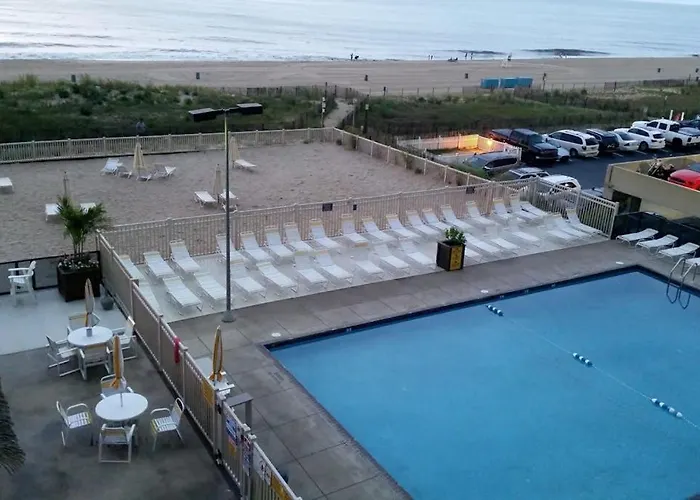 Holiday home Cozy Beachfront With Balcony Ac Pools Game & Gym
