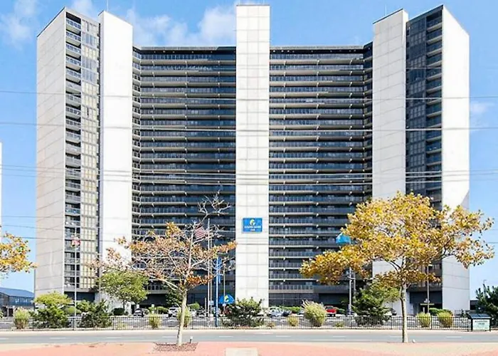 Cozy Beachfront With Balcony Ac Pools Game & Gym Holiday home Ocean City